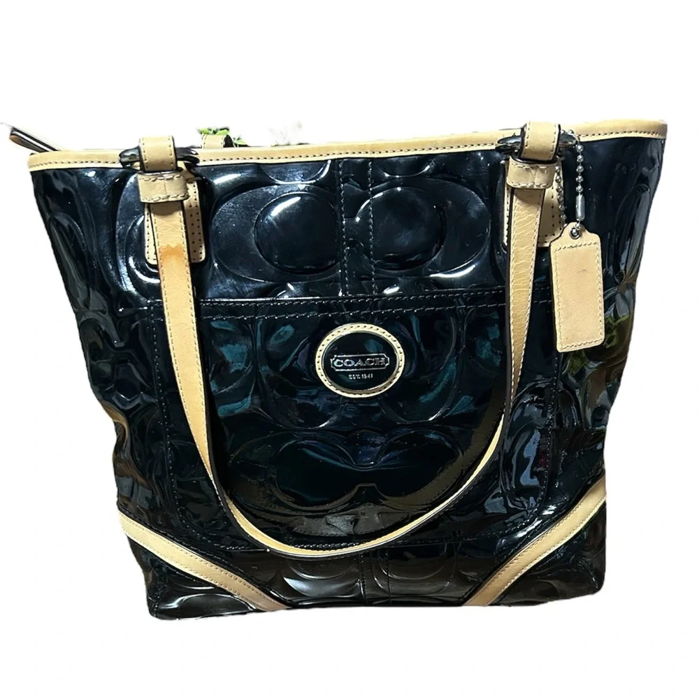COACH Patent Leather Monogram Peyton Embossed Tote EUC
